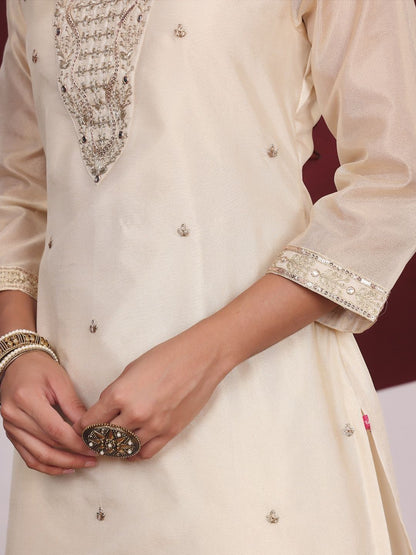Off White Women Ethnic Motifs Embroidered Regular Thread Work Kurta with Trousers & With Dupatta