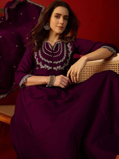 Women Embroidered Regular Thread Work Kurta with Trousers & With Dupatta