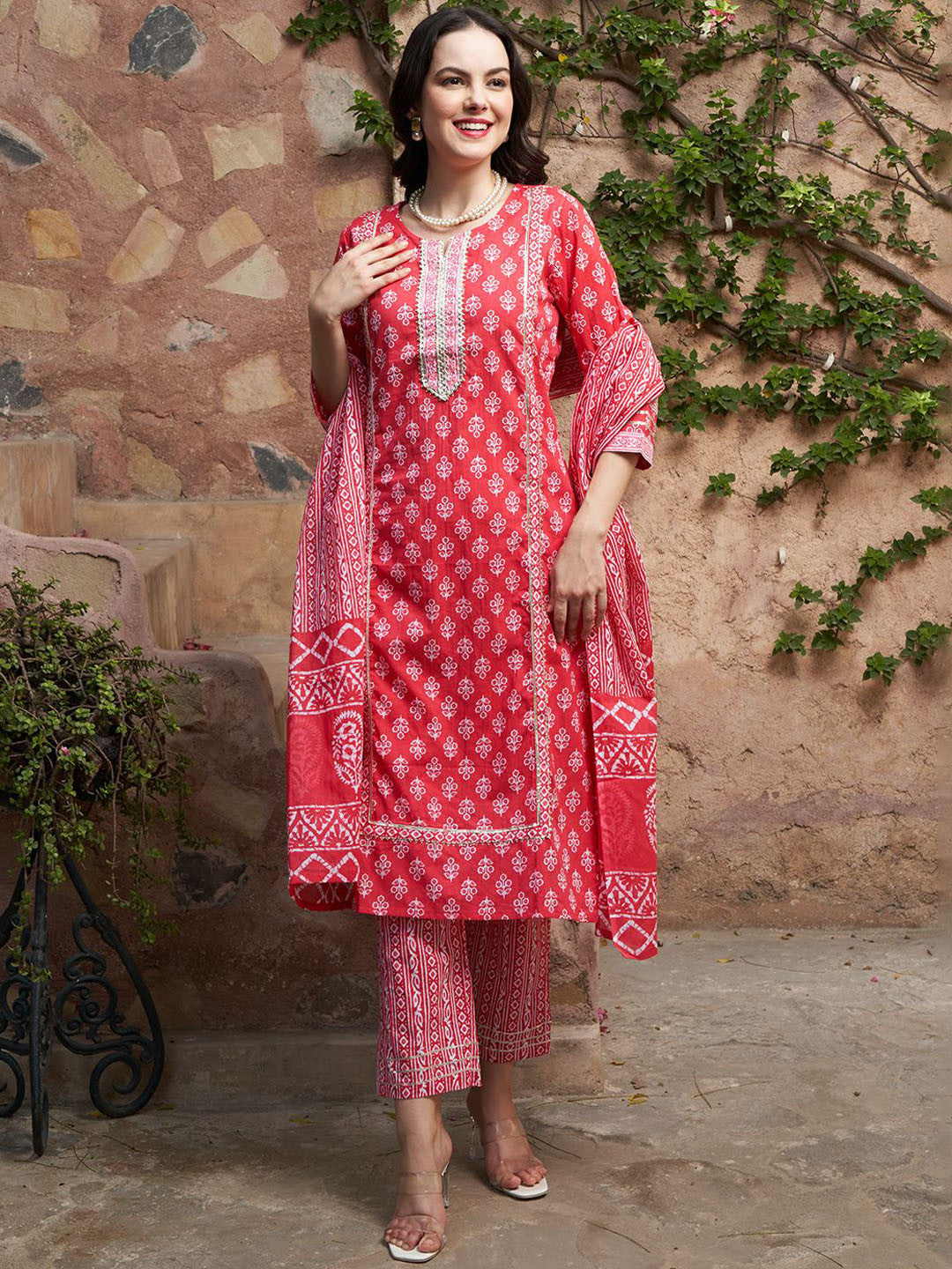 Floral Printed Gotta Patti Pure Cotton Kurta with Trousers & Dupatta