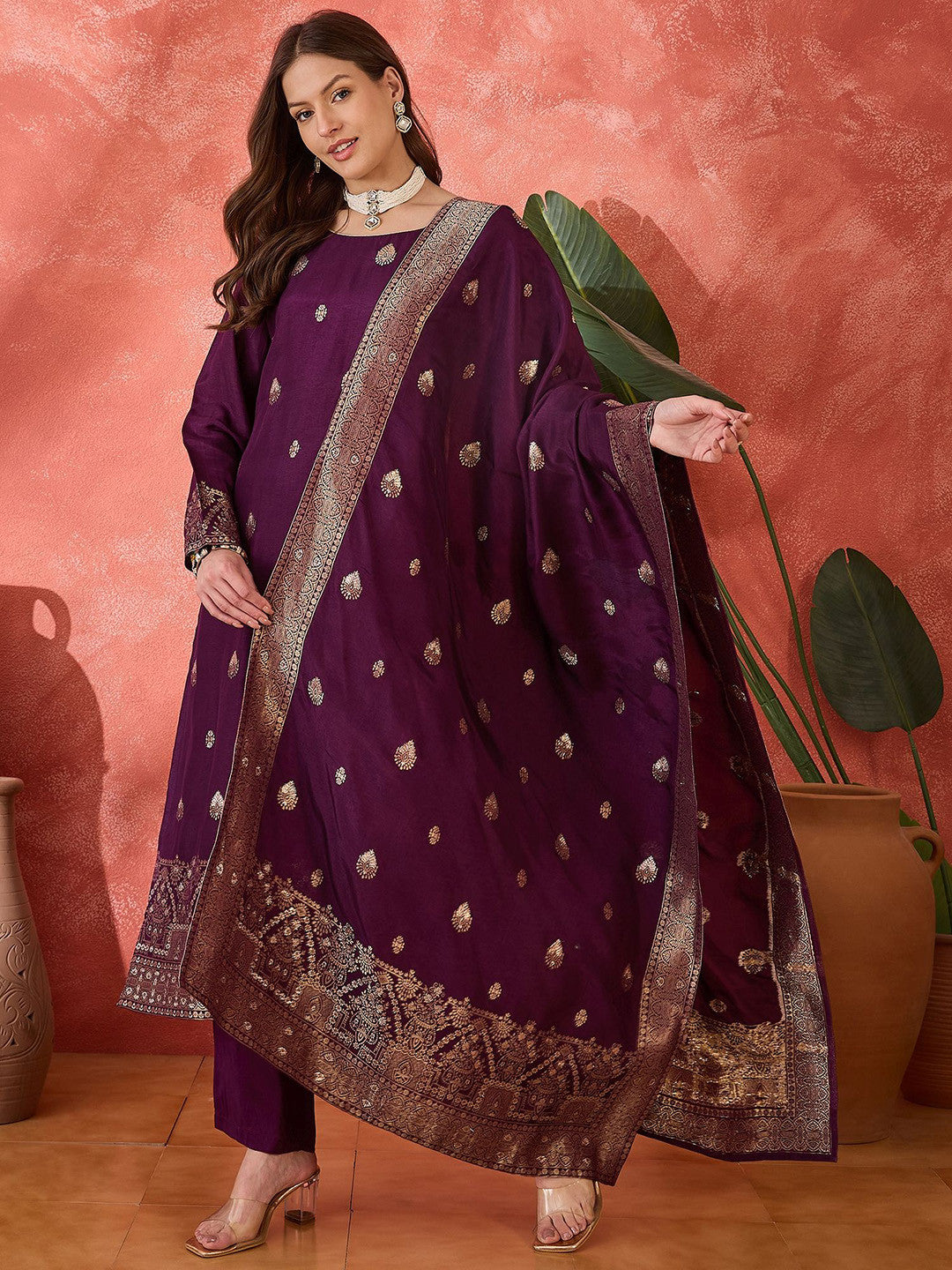 Women Woven Design Zari Kurta Set With Dupatta
