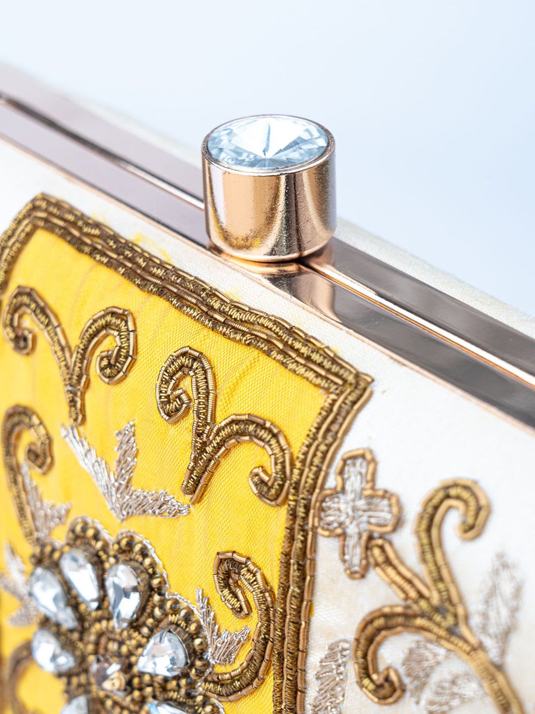Dhiyona NR Floral Embroidered Box Clutch