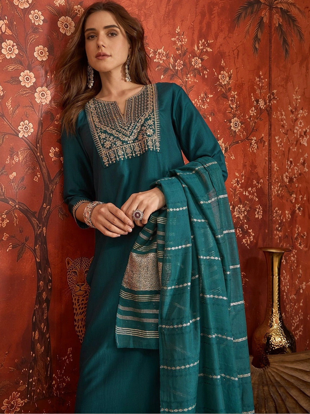 Women Ethnic Motifs Embroidered Regular Thread Work Kurta with Trousers & With Dupatta
