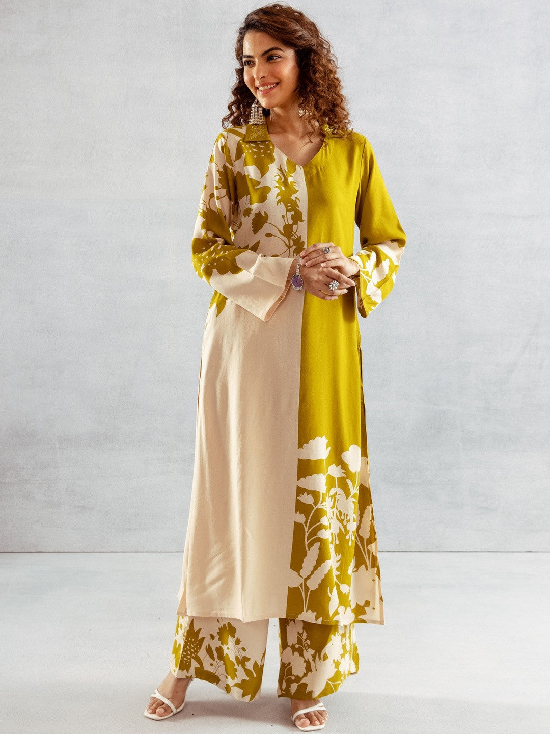 Floral Printed Shirt Collar Thread Work Straight Kurta With Palazzo