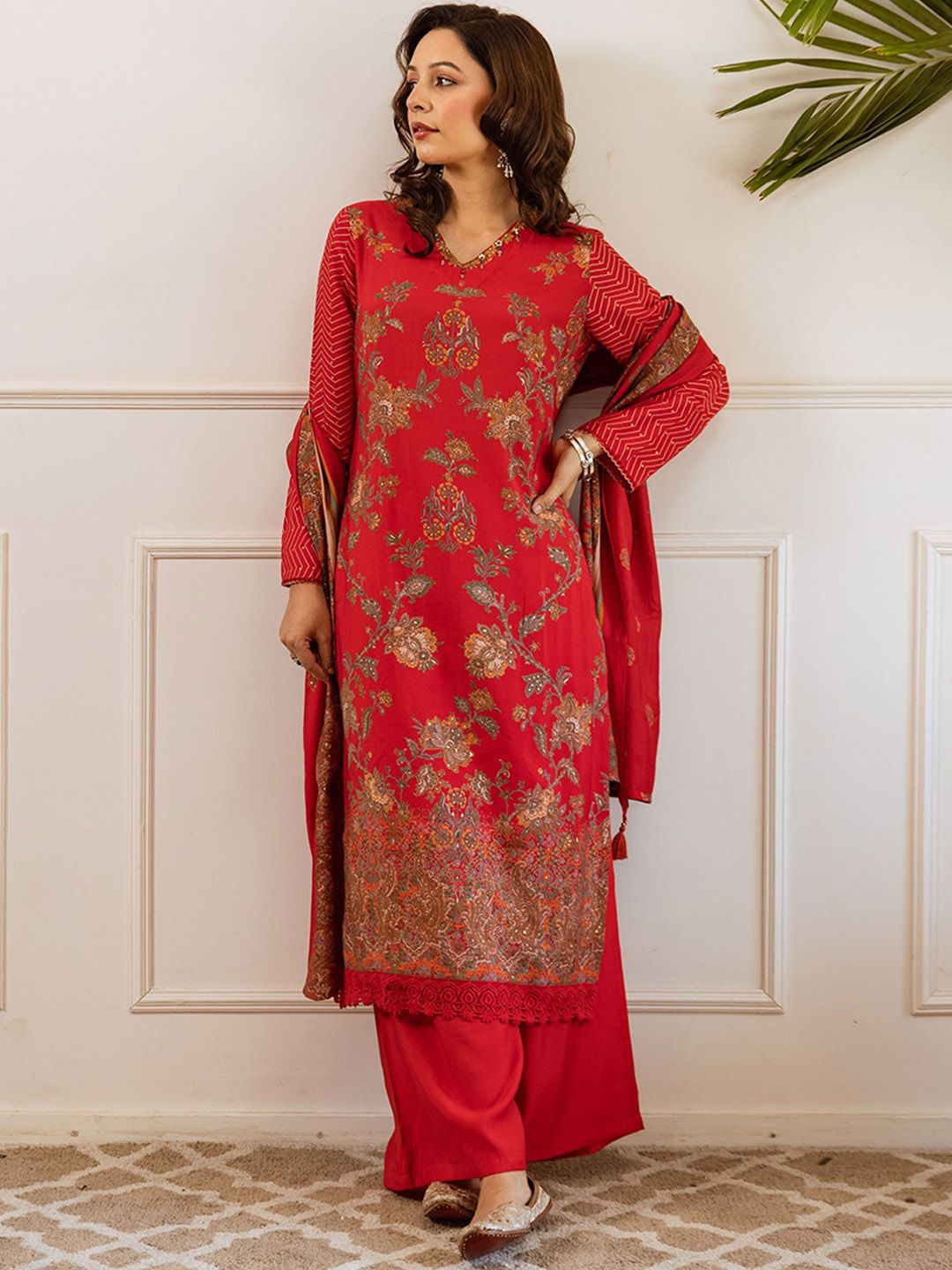 Dhiyona SN Floral Printed V Neck Straight Kurta & Palazzo With Dupatta