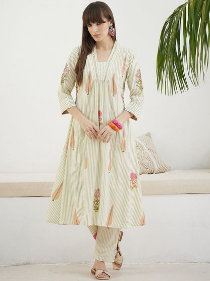 Dhiyona IE Floral Printed Pure Cotton V-Neck Tunic With Trousers