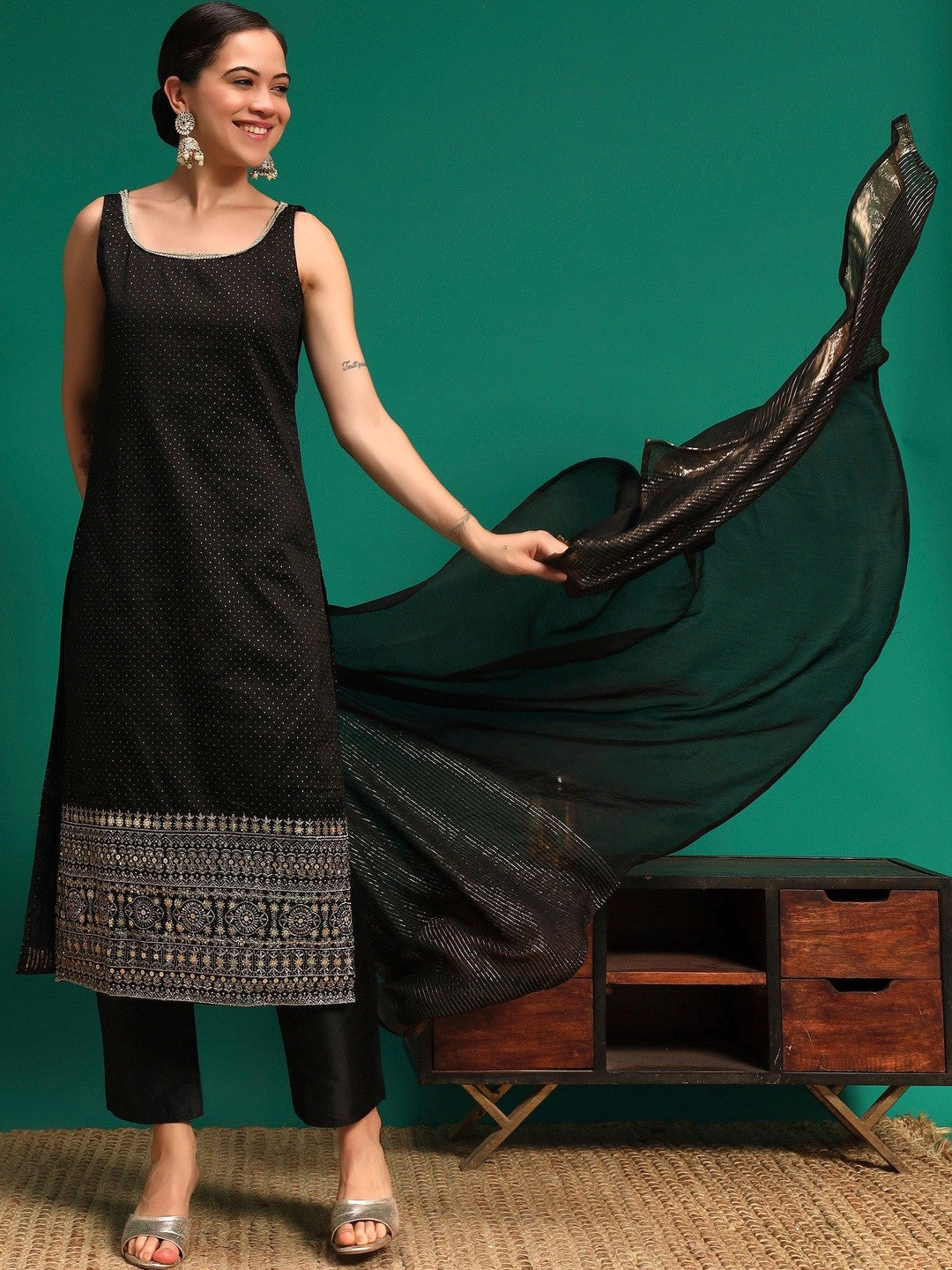 Women Ethnic Motifs Regular Kurta with Trousers & With Dupatta