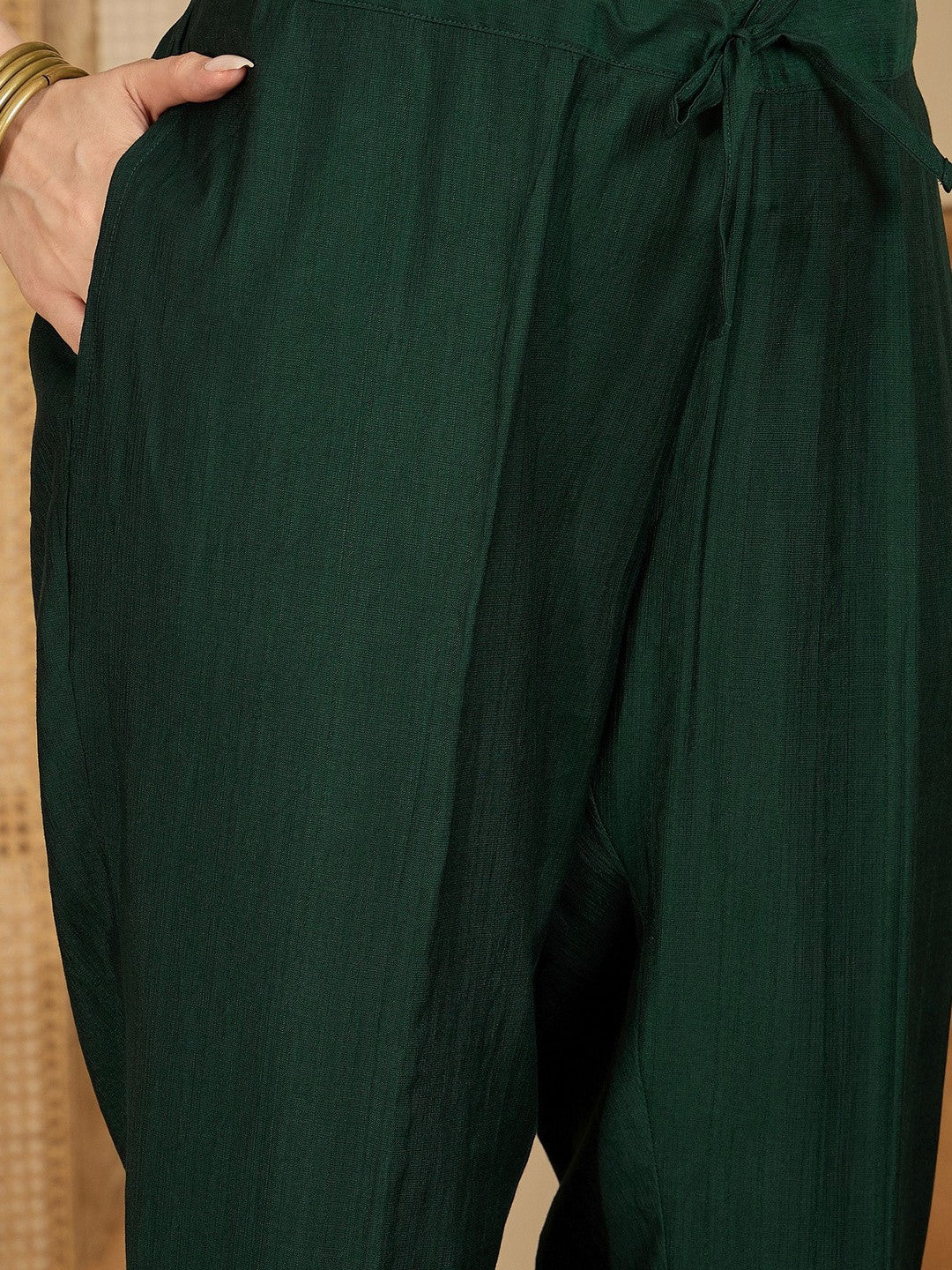 Ethnic Motifs Embroidered Thread Work Straight Kurta with Trouser & Dupatta