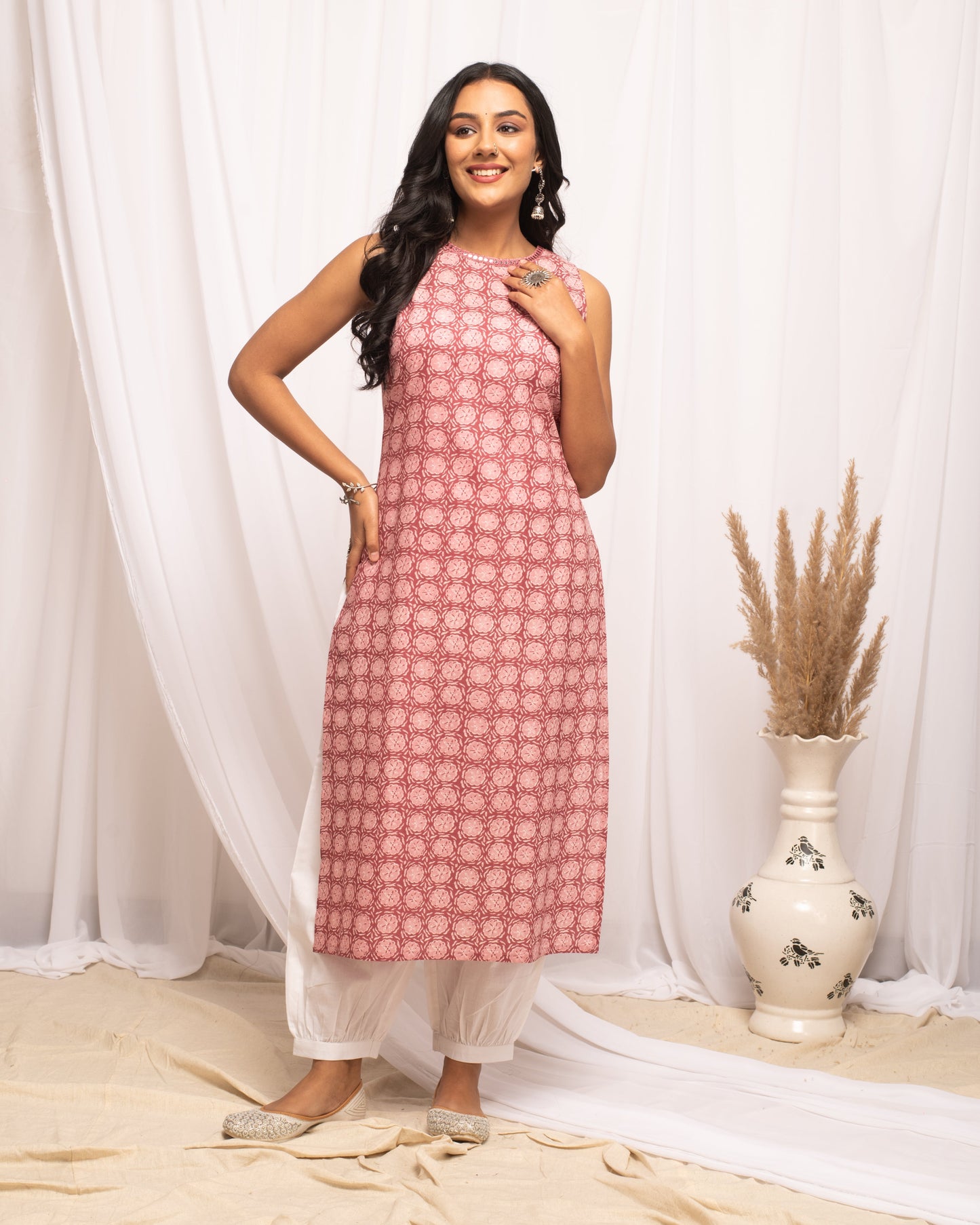 Women's Floral Printed Pink Cotton Straight Kurta