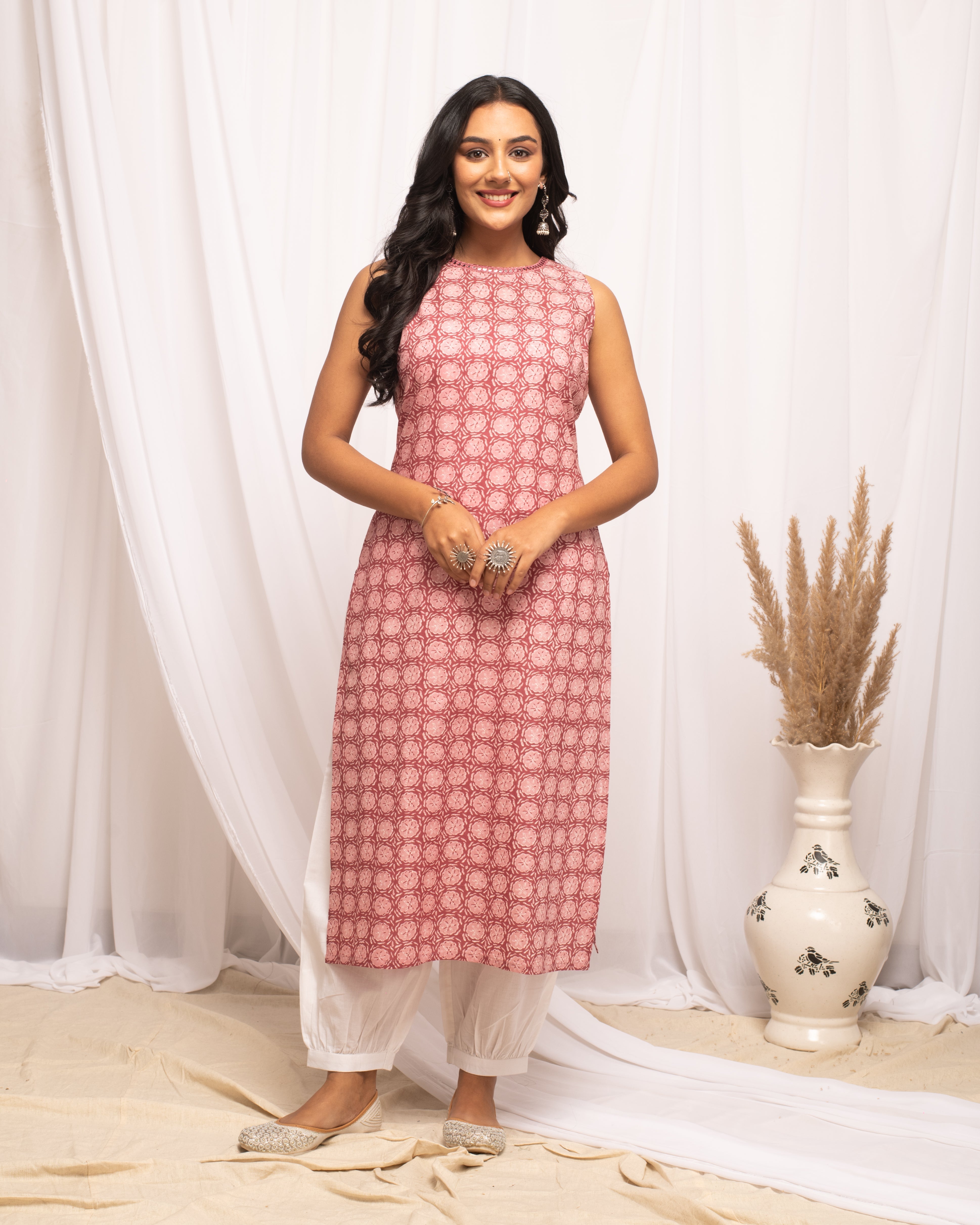 Women's Floral Printed Pink Cotton Straight Kurta