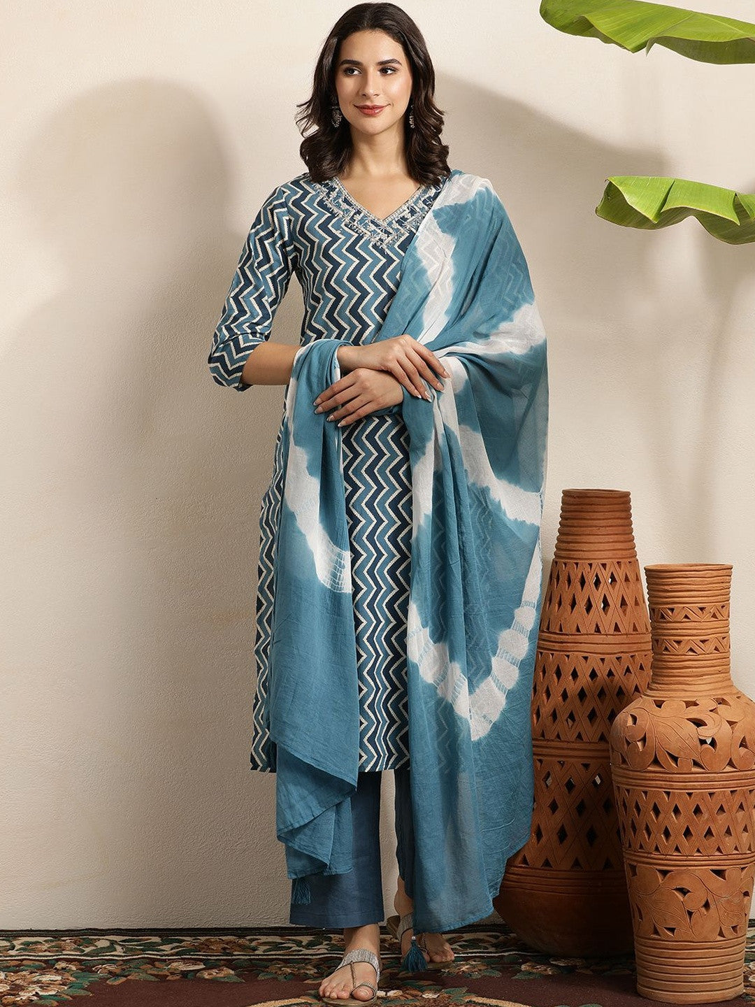 Dhiyona SN Women Printed Regular Thread Work Pure Cotton Kurta with Trousers & With Dupatta