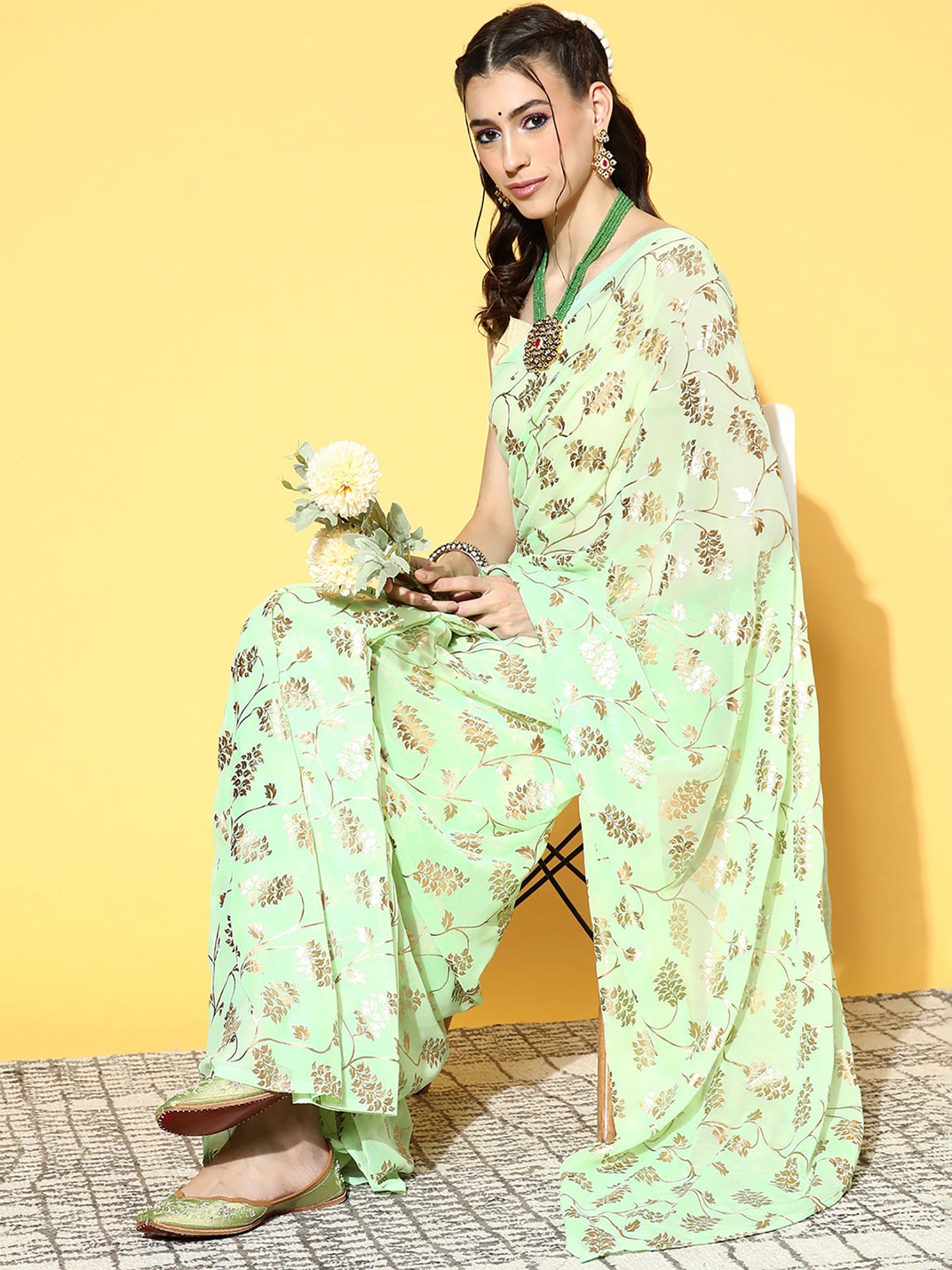 Women's Georgette Light Green Woven Design Celebrity Saree With Blouse Piece