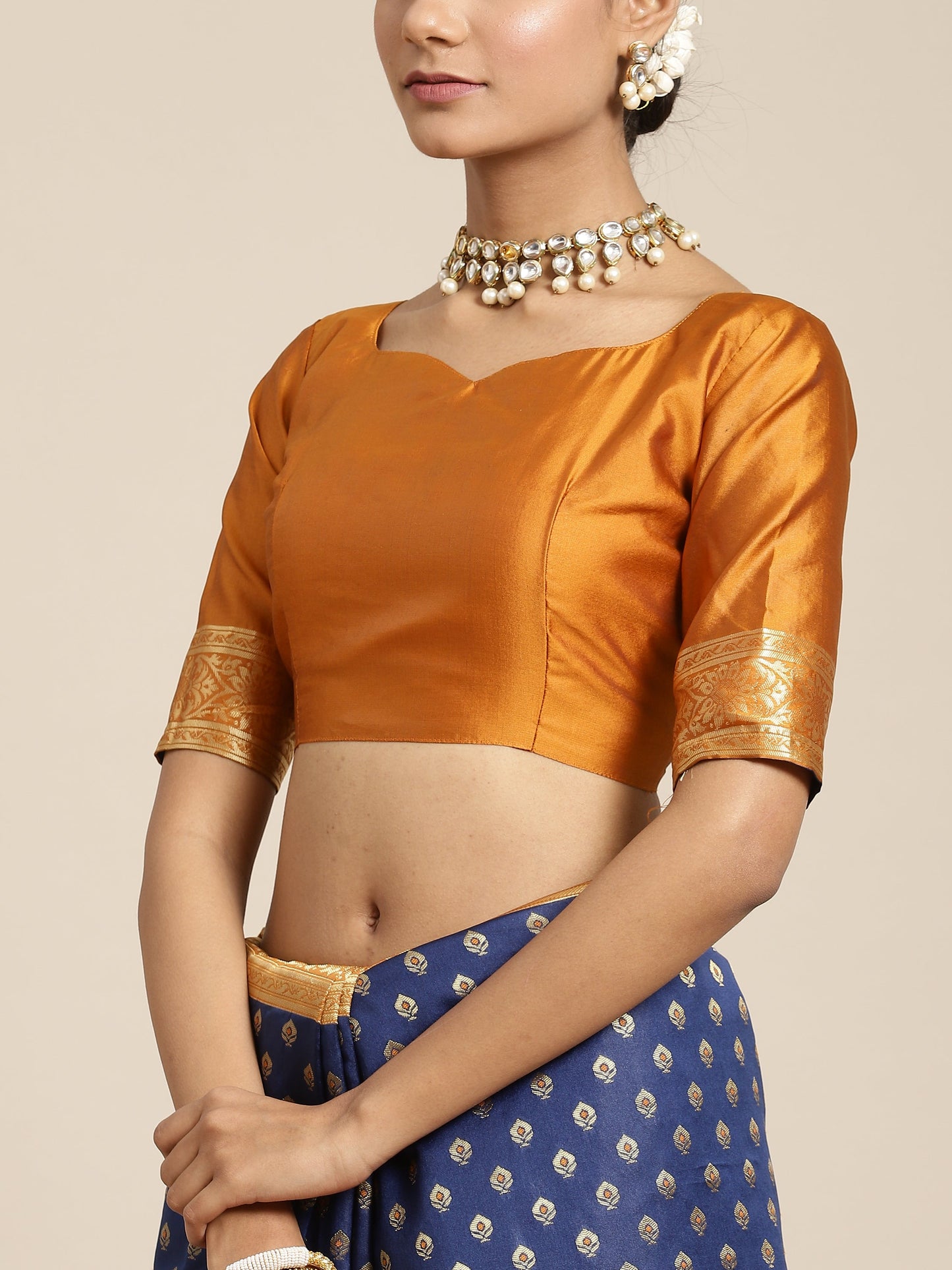 Women's Silk Blend Blue Woven Design Woven saree With Blouse Piece