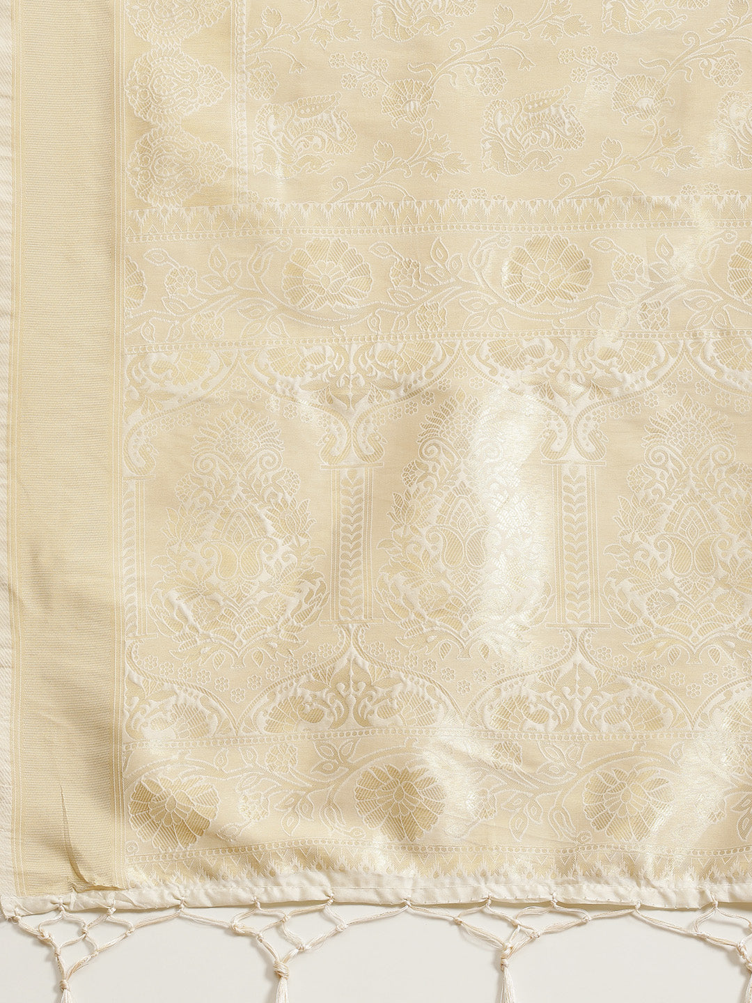 Women's Kanjeevaram Silk Cream Woven Design Woven saree With Blouse Piece