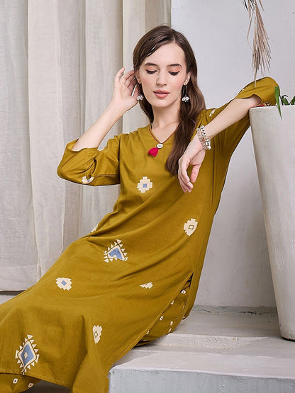 Dhiyona IE Ethnic Motifs Printed Pure Cotton V-Neck Top With Trousers