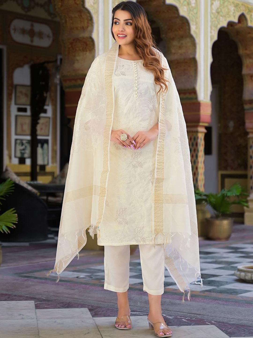 Dhiyona KL Women Cream Chanderi Silk Kurta Sets