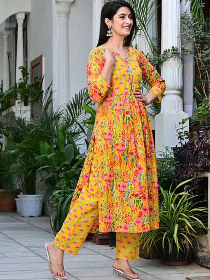 Women Floral Printed Empire Kurta with Trousers & With Dupatta