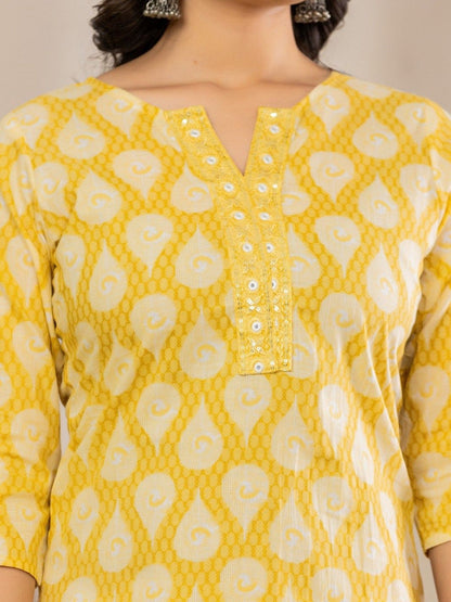 Women Ethnic Motifs Printed Regular Sequinned Pure Cotton Kurta with Trousers & With Dupatta