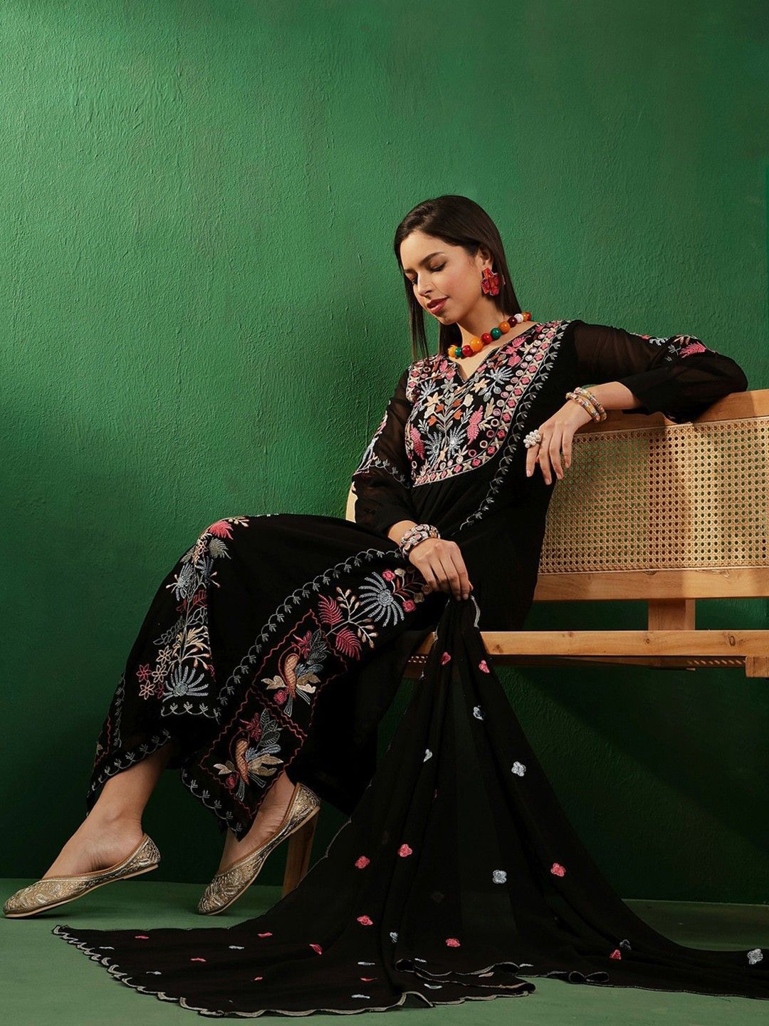 Dhiyona KL Floral Thread Work V-Neck Straight Kurta with Palazzos And Dupatta