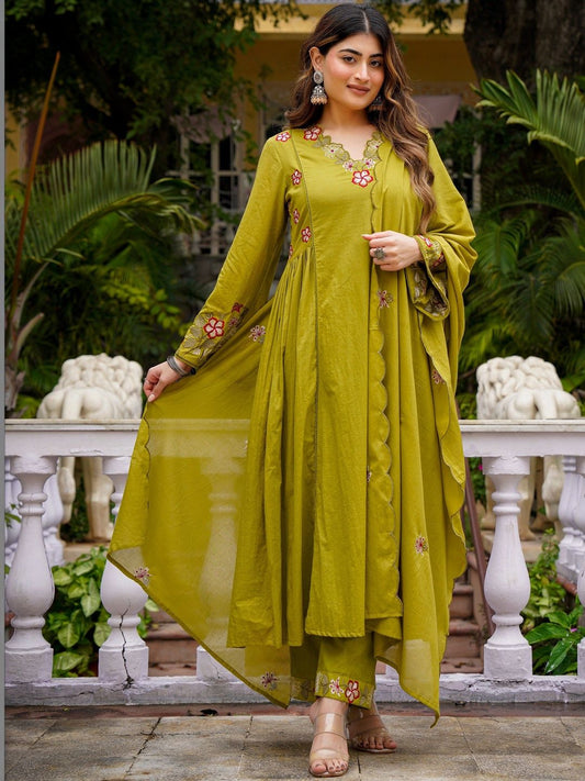 Dhiyona KL Women Floral Embroidered Panelled Thread Work Chanderi Silk Kurta with Palazzos & With Dupatta