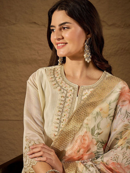 Dhiyona PD Women Women Floral Yoke Design Kurta with Trousers & Dupatta