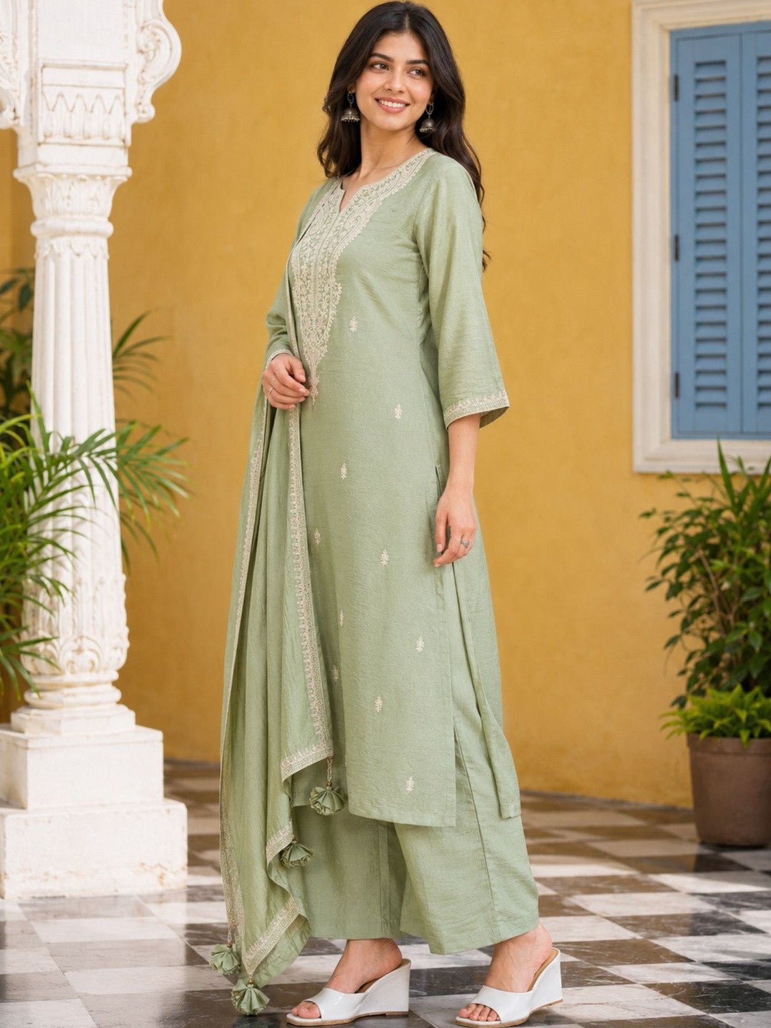 Women Ethnic Motifs Embroidered Regular Thread Work Kurta with Palazzos & With Dupatta
