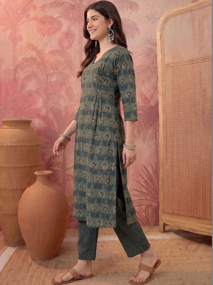 Women Floral Printed Regular Pure Cotton Kurta with Trousers