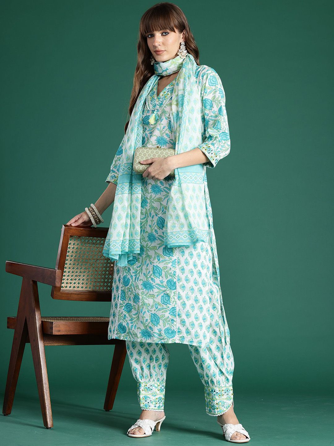 Dhiyona IE Women Floral Printed Regular Pure Cotton Kurta with Trousers & With Dupatta