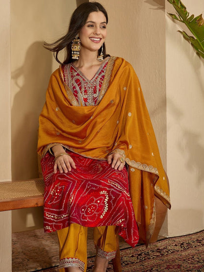 Women Bandhani Dyed Regular Patchwork Kurta with Patiala & With Dupatta