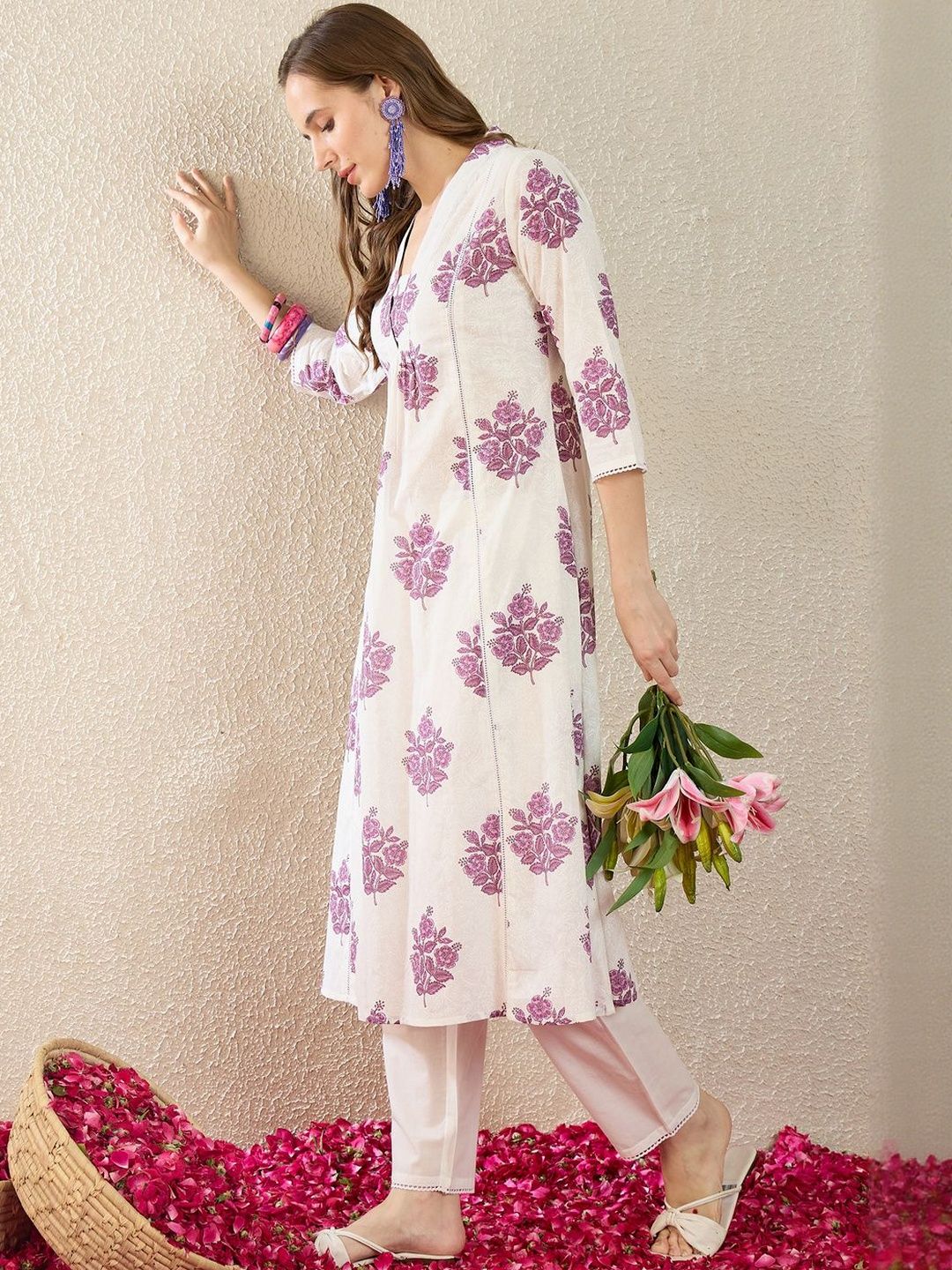 Dhiyona IE Women Floral Printed Pleated Pure Cotton Kurta with Trousers