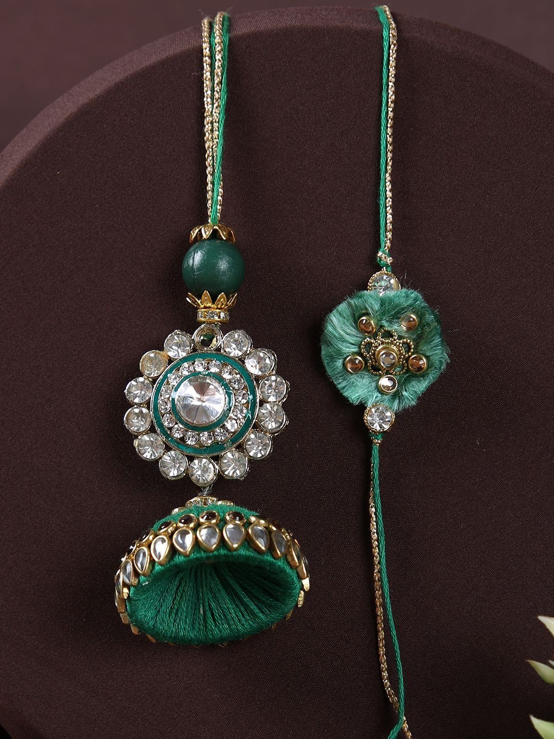 Dhiyona Rakhi