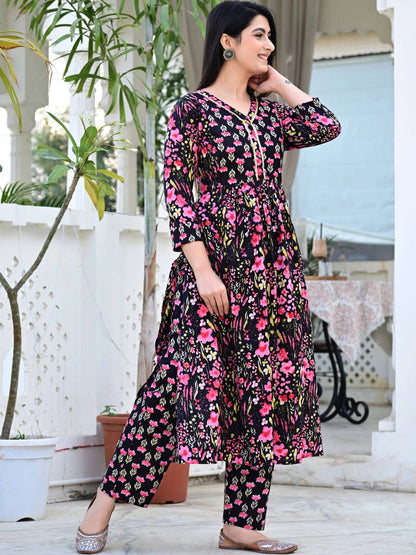 Women Floral Printed Regular Kurta with Trousers & With Dupatta