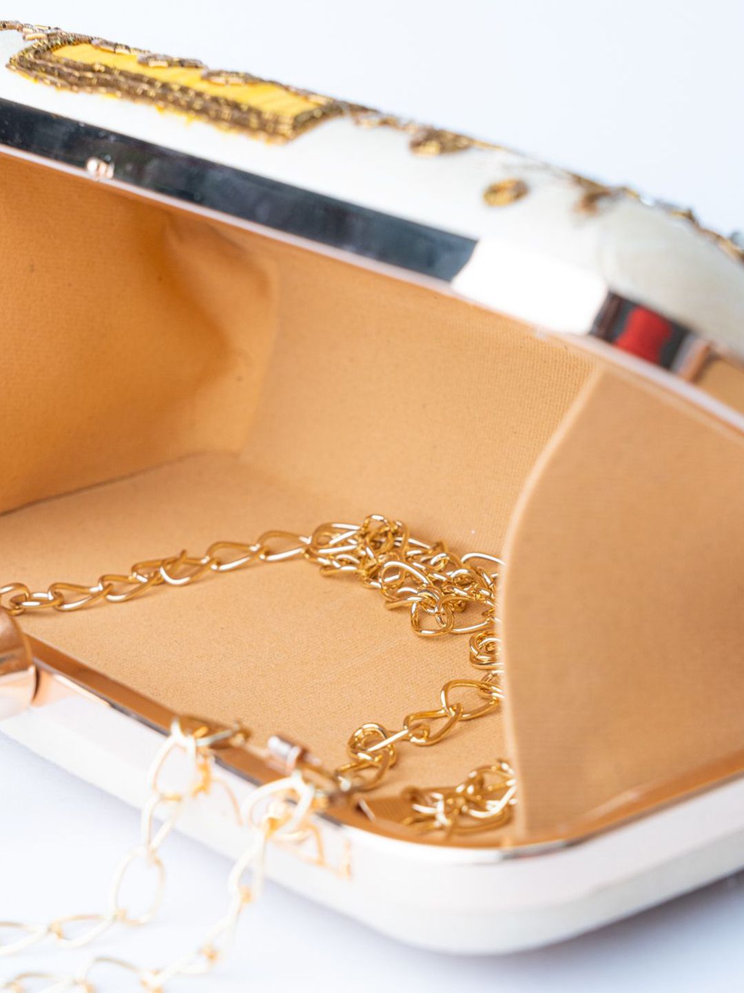 Dhiyona NR Floral Embroidered Box Clutch