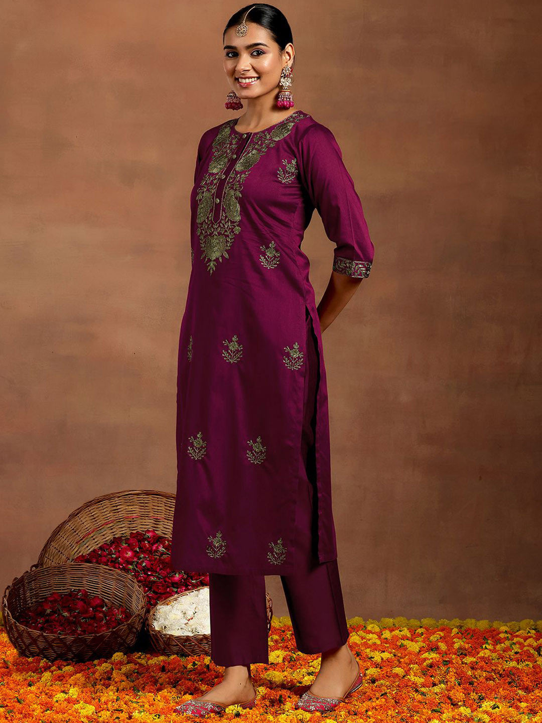 Floral Embroidered Thread Work Straight Kurta With Trousers & Dupatta