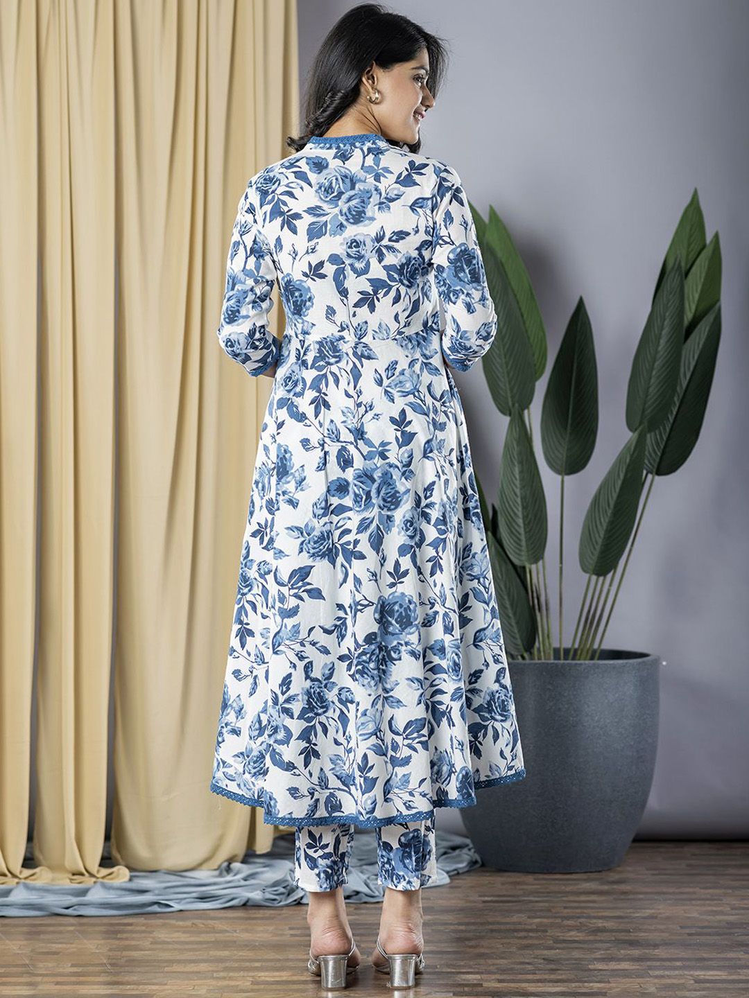 Dhiyona KL Floral Printed V-Neck Anarkali Pure Cotton Kurta With Trousers And Dupatta