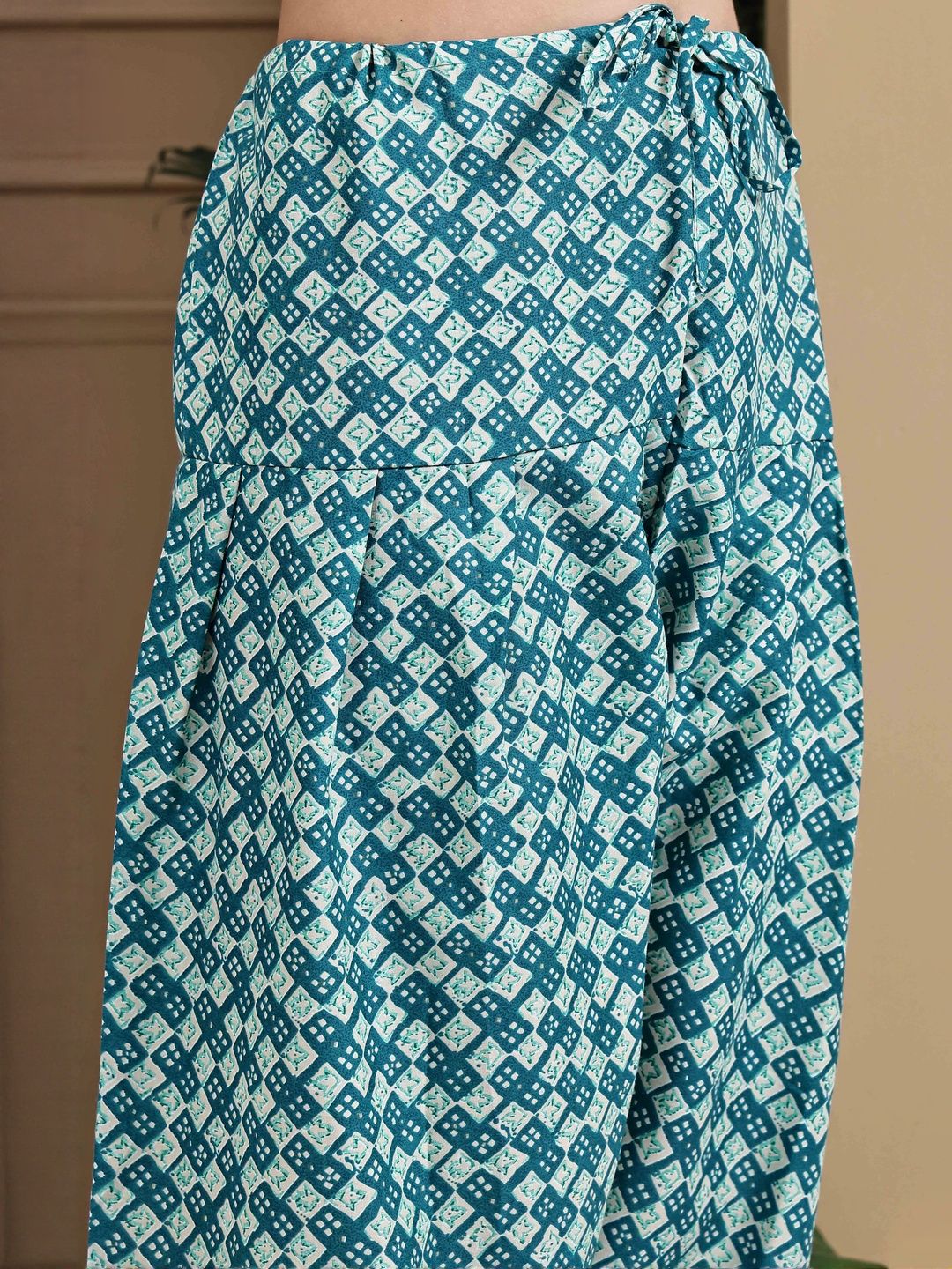 Dhiyona KL Women Printed Cotton Blend Kurta Sets With Dupatta