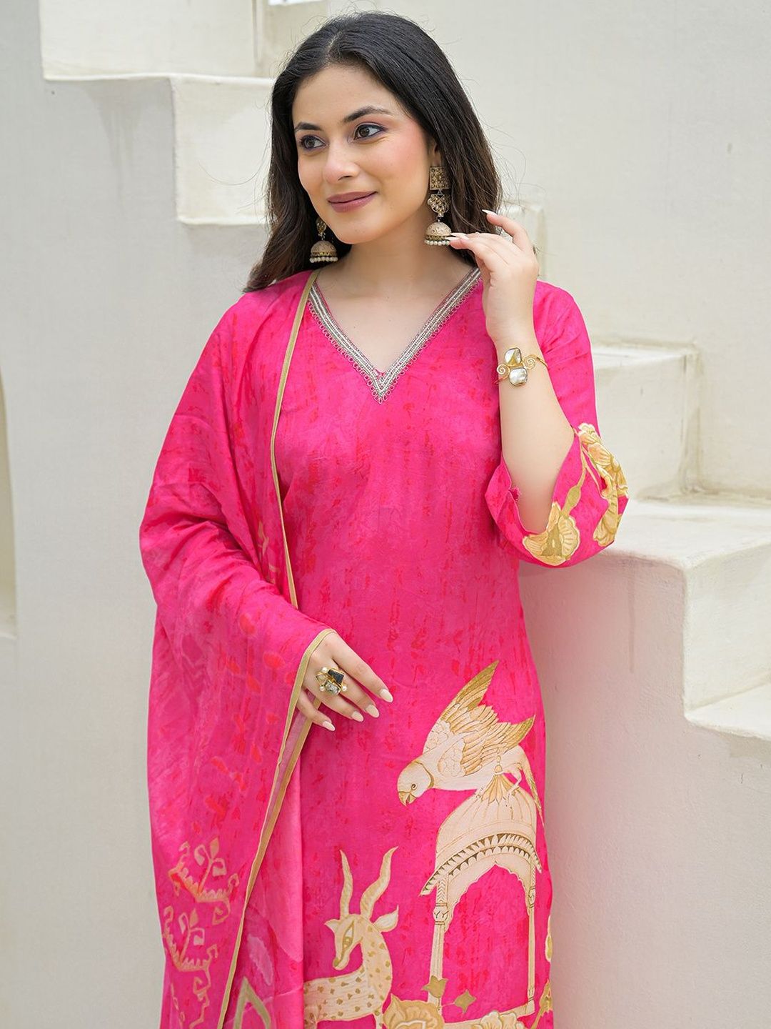 Dhiyona KL Women Printed Silk Blend Kurta Sets With Dupatta