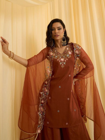 Dhiyona CH Floral Embroidered Regular Thread Work Kurta with Palazzos & Cape Dupatta