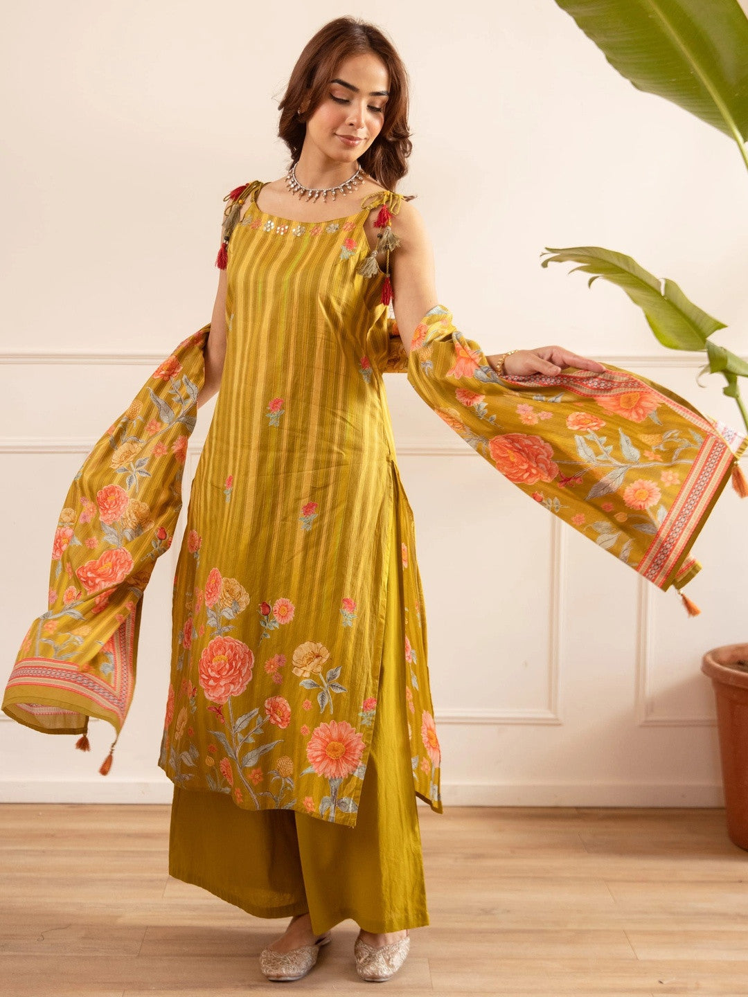Women Floral Printed Regular Thread Work Pure Cotton Kurta with Palazzos & With Dupatta