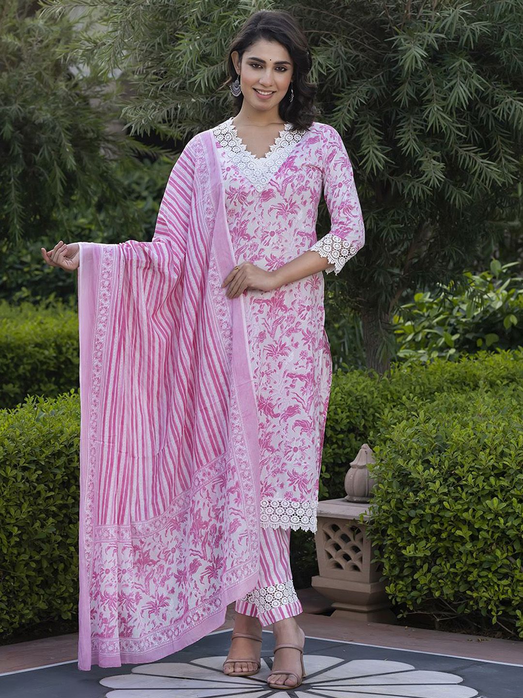 Dhiyona KL Floral Printed Thread Work Pure Cotton Straight Kurta With Trouser & Dupatta