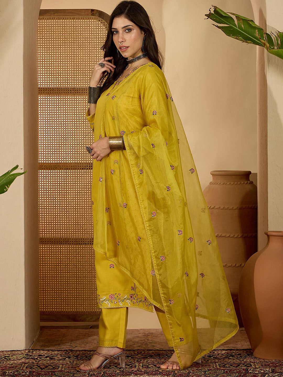 Women Floral Embroidered Kurta with Trousers & Dupatta