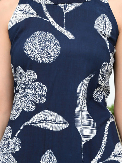 Women Floral Printed Regular Kurta with Trousers