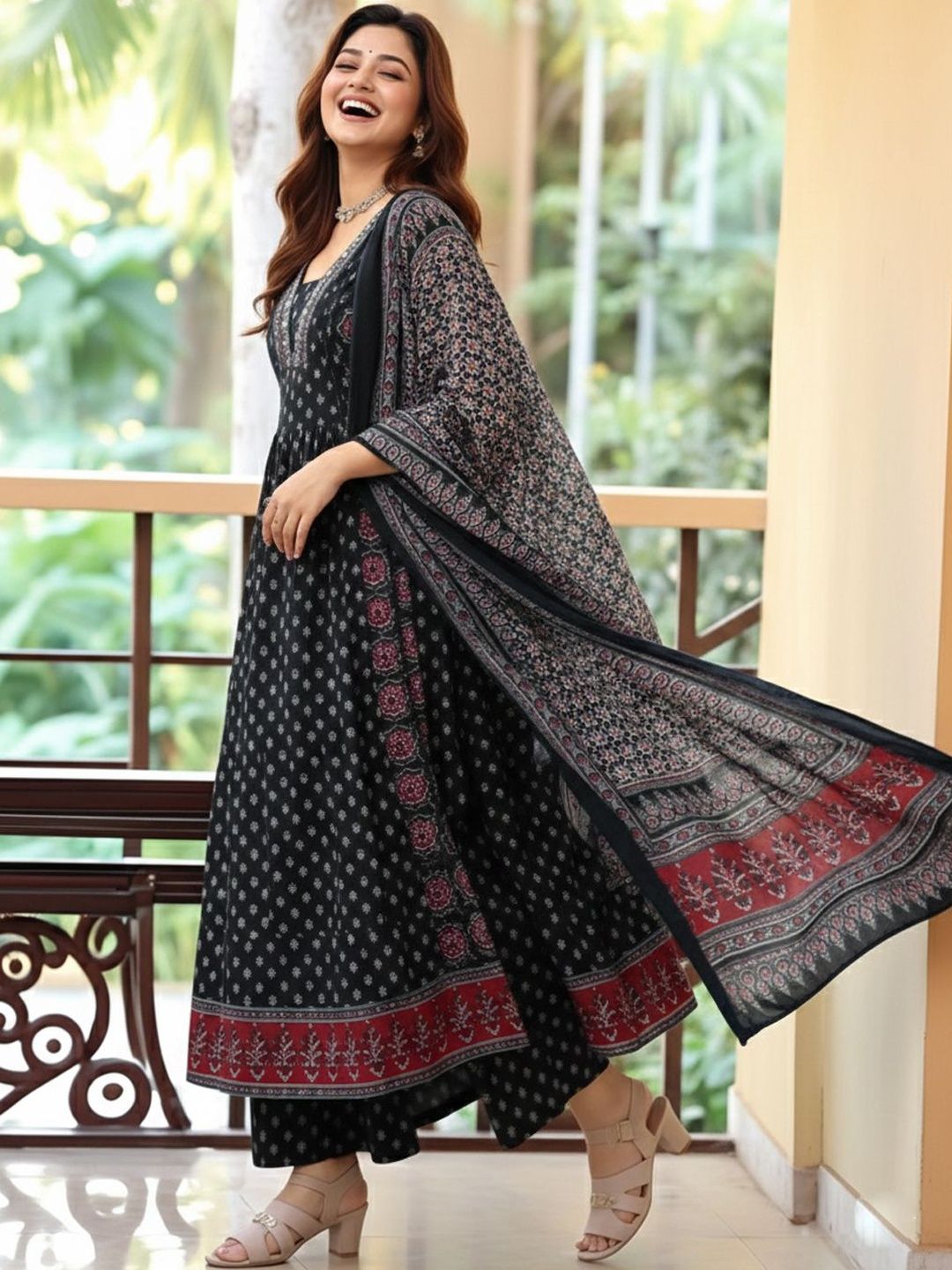 Dhiyona KL Women Ethnic Motifs Printed Regular Kurta with Trousers & With Dupatta