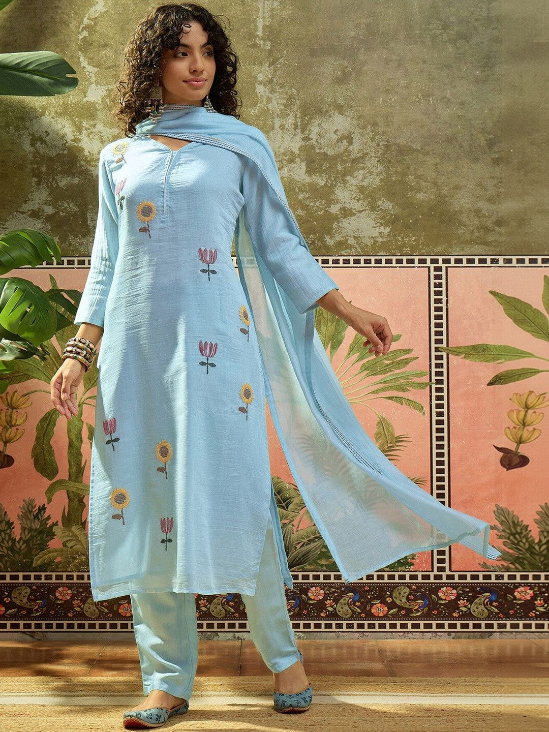 Dhiyona SN Embroidered V Neck Kurta Sets