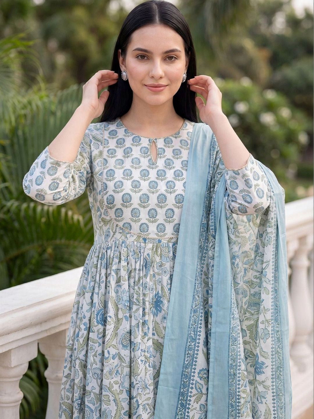 Women Floral Printed Empire Pure Cotton Kurta with Trousers & With Dupatta