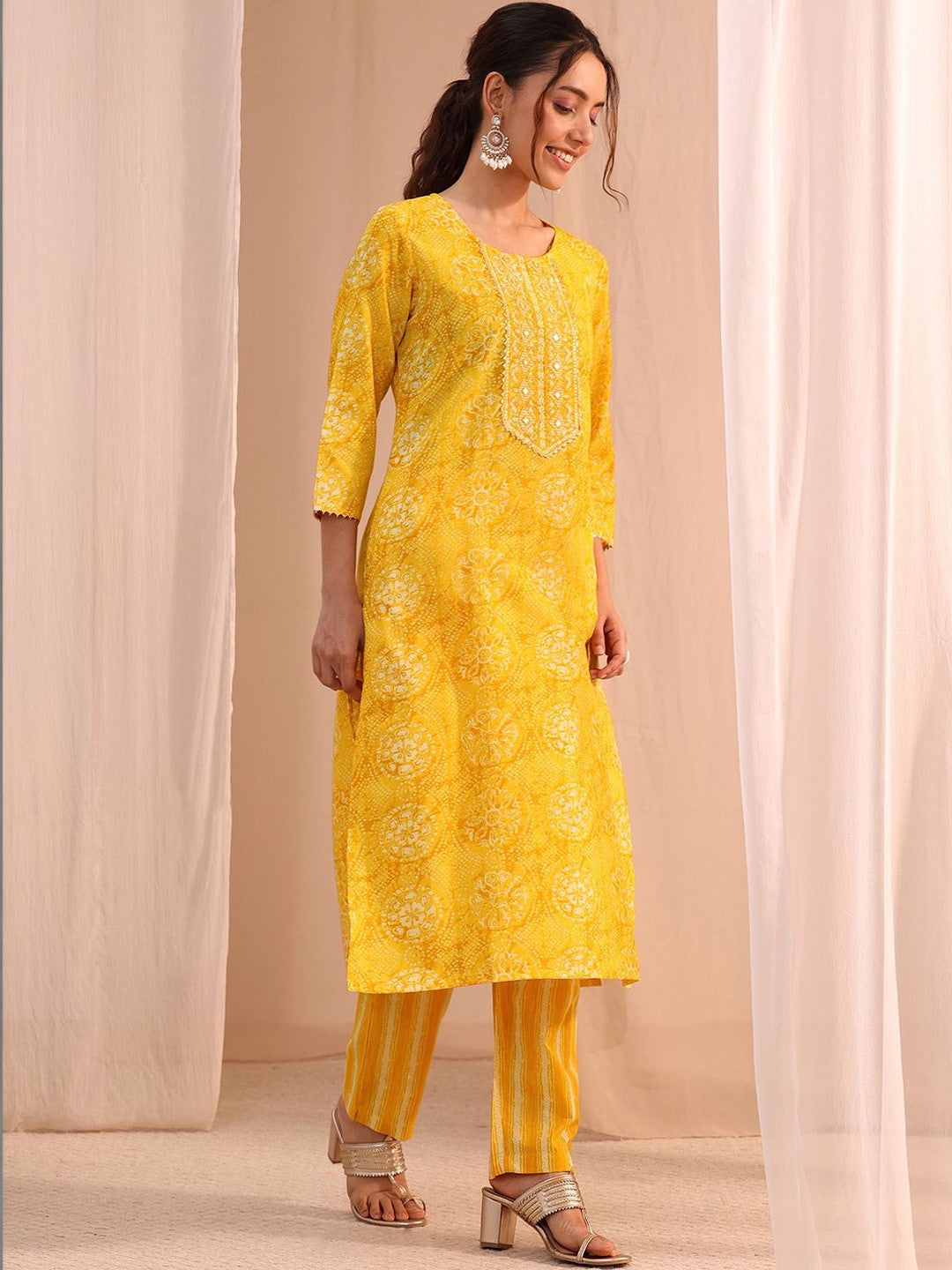 Women Ethnic Motifs Printed Regular Mirror Work Kurta with Trousers & With Dupatta
