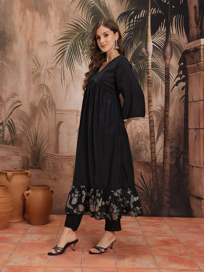Floral Printed Empire Gotta Patti Kurta with Trousers