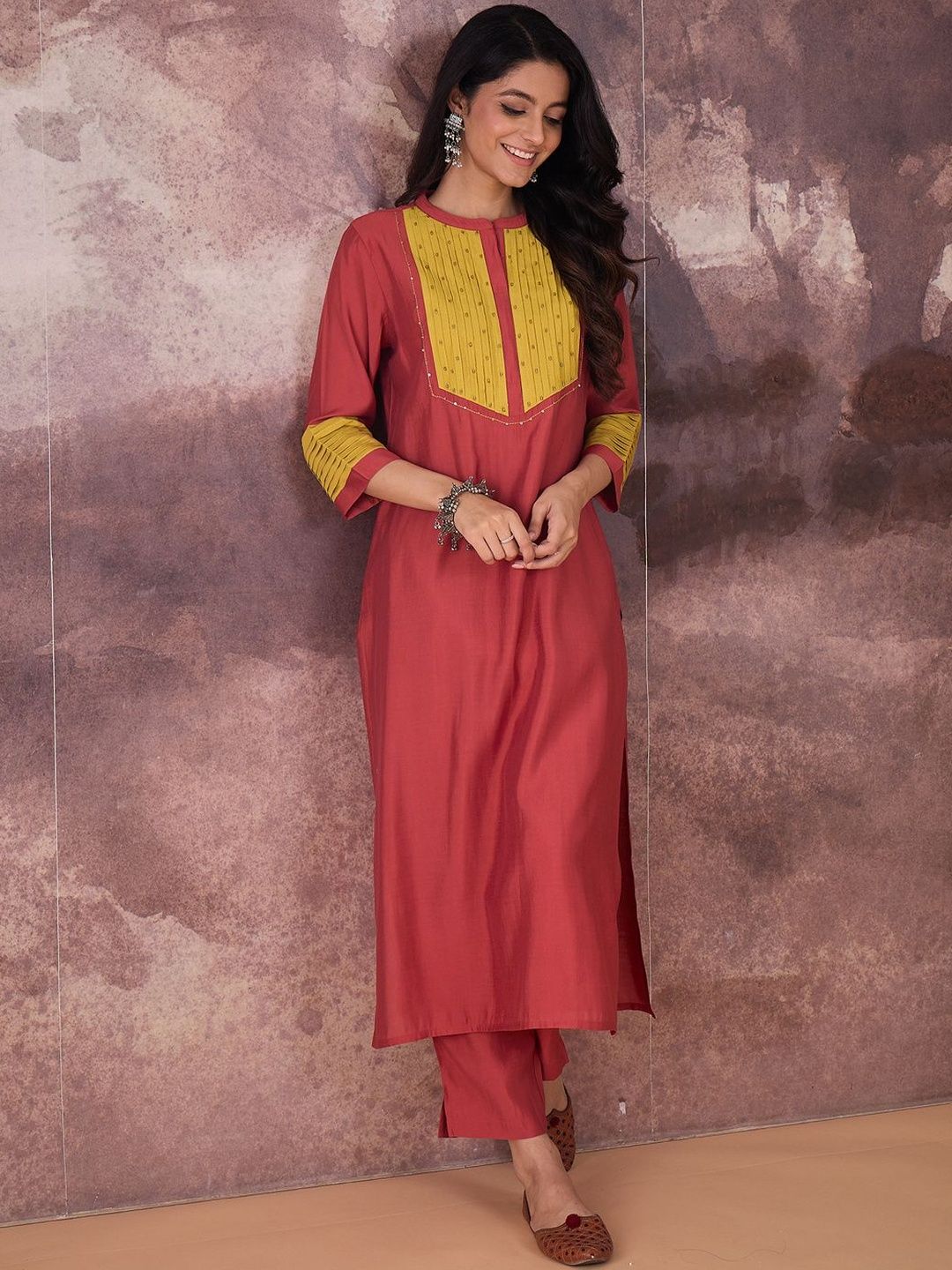 Dhiyona IE Self Design Round Neck Straight Kurta With Trouser
