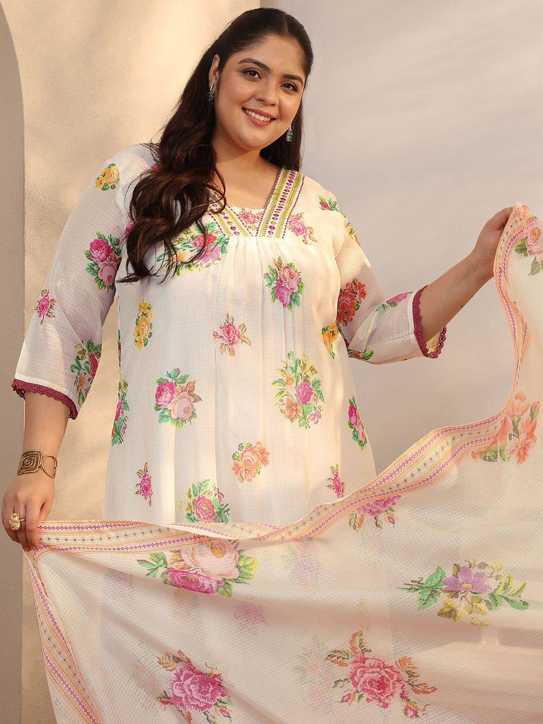 Dhiyona Women's Plus Size Floral Printed Kurta with Palazzos & With Dupatta