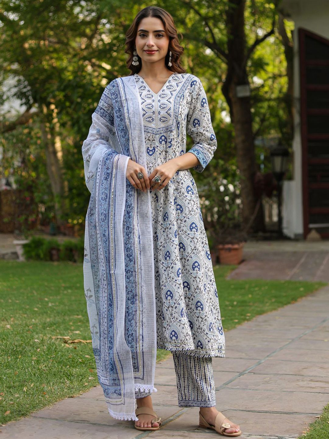 Dhiyona RR Women's Ethnic Motifs Printed Pure Cotton Kurta with Trousers & Dupatta