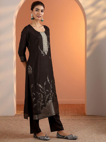 Floral Printed Round Neck Straight Kurta With Trousers & Dupatta